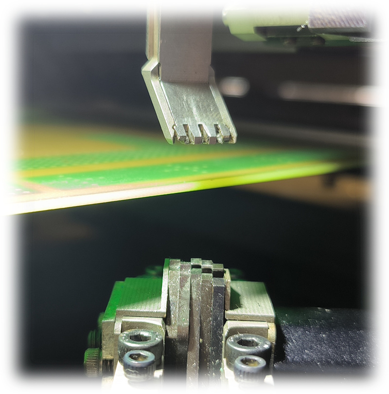 我们应该如何正确维护插件机设备呢？