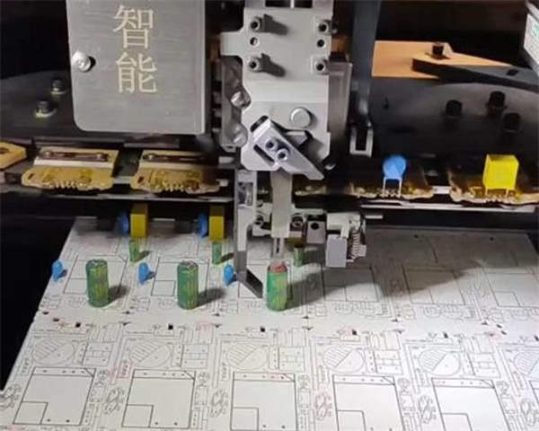 精密元件的守护者：电子插件机的先进技术解析