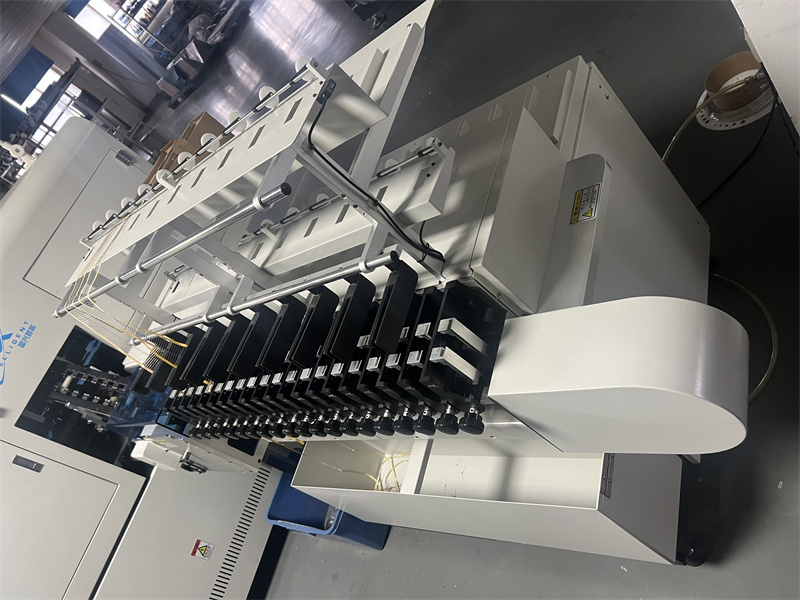 全自动插件机如何与工业4.0技术融合，创造智能工厂？